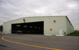steel building hanger with wide opening doors
